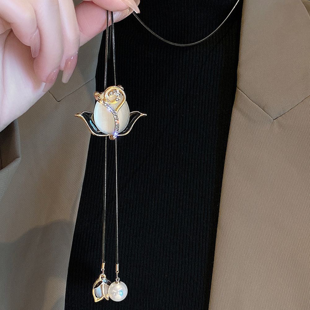 TIMELESS TULIP NECKLACE