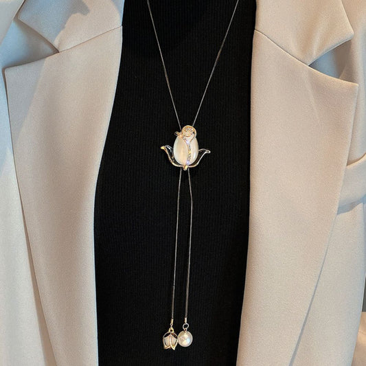 TIMELESS TULIP NECKLACE